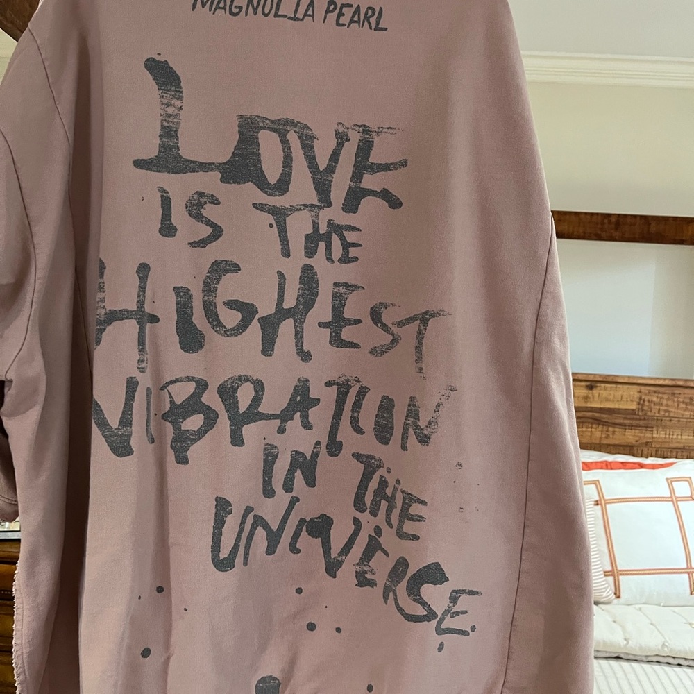 Magnolia pearl sweatshirt